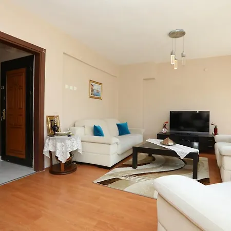 Flat With Two Living And Balcony In Uskudar