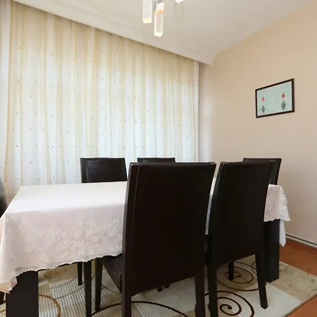 Apartment Flat With Two Living And Balcony In Uskudar
